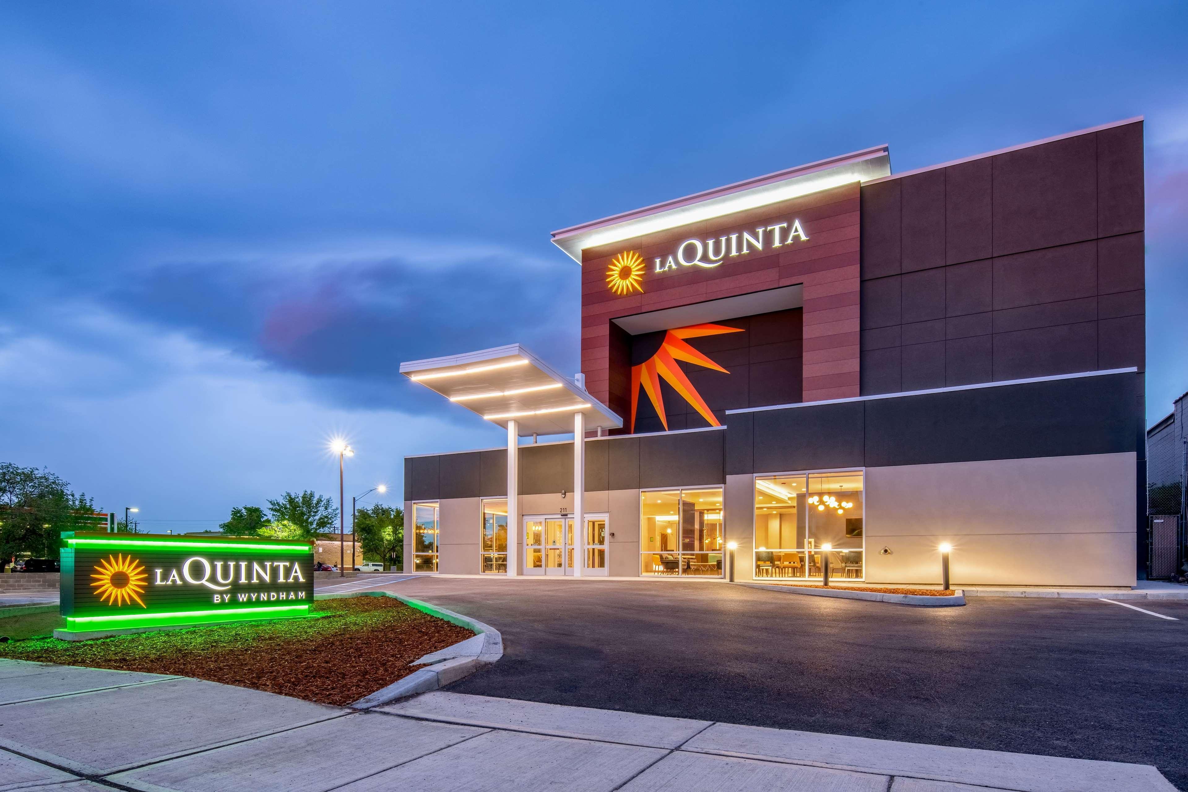 La Quinta Inn & Suites By Wyndham Spokane Downtown Exterior foto